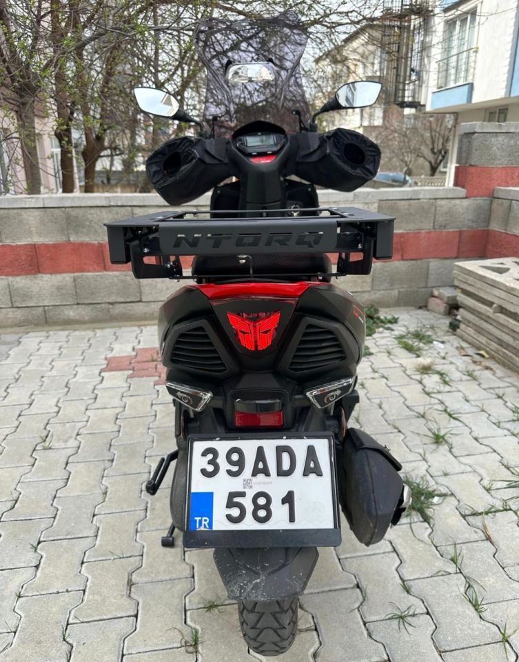 TVS NTORQ KIZAKLI KURYE PAKET ÇANTA  DEMİRİ