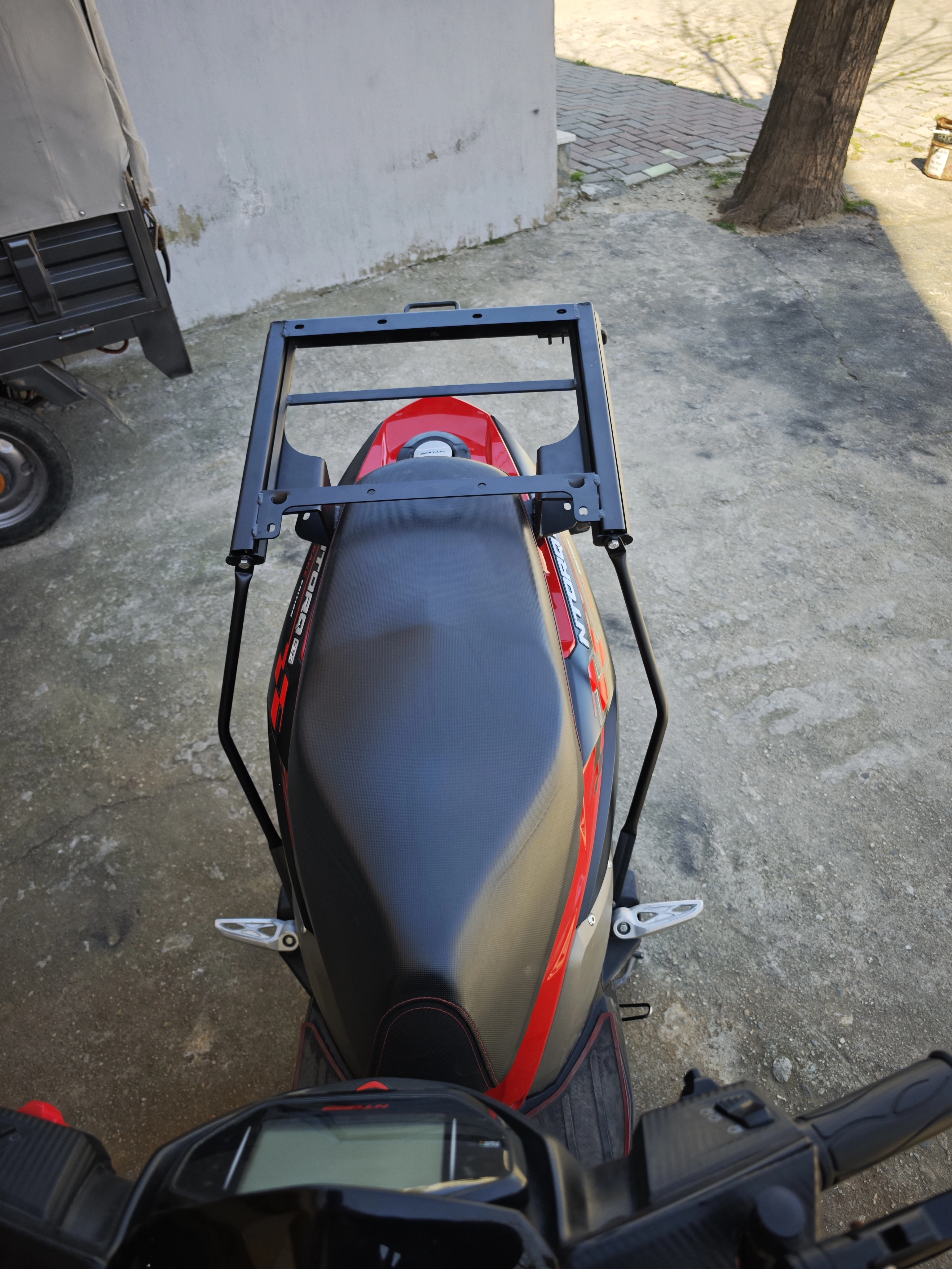 TVS NTORQ KIZAKLI KURYE PAKET ÇANTA DEMİRİ 