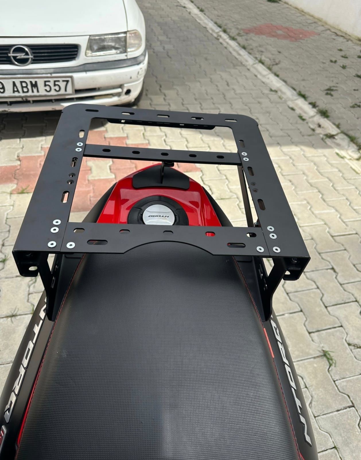 TVS NTORQ KIZAKLI KURYE PAKET ÇANTA  DEMİRİ