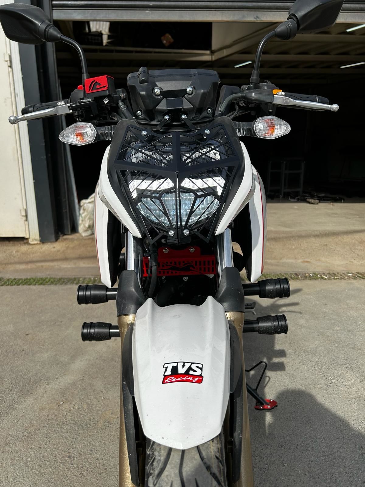 Tvs Rtr 200 Far Koruma Demiri