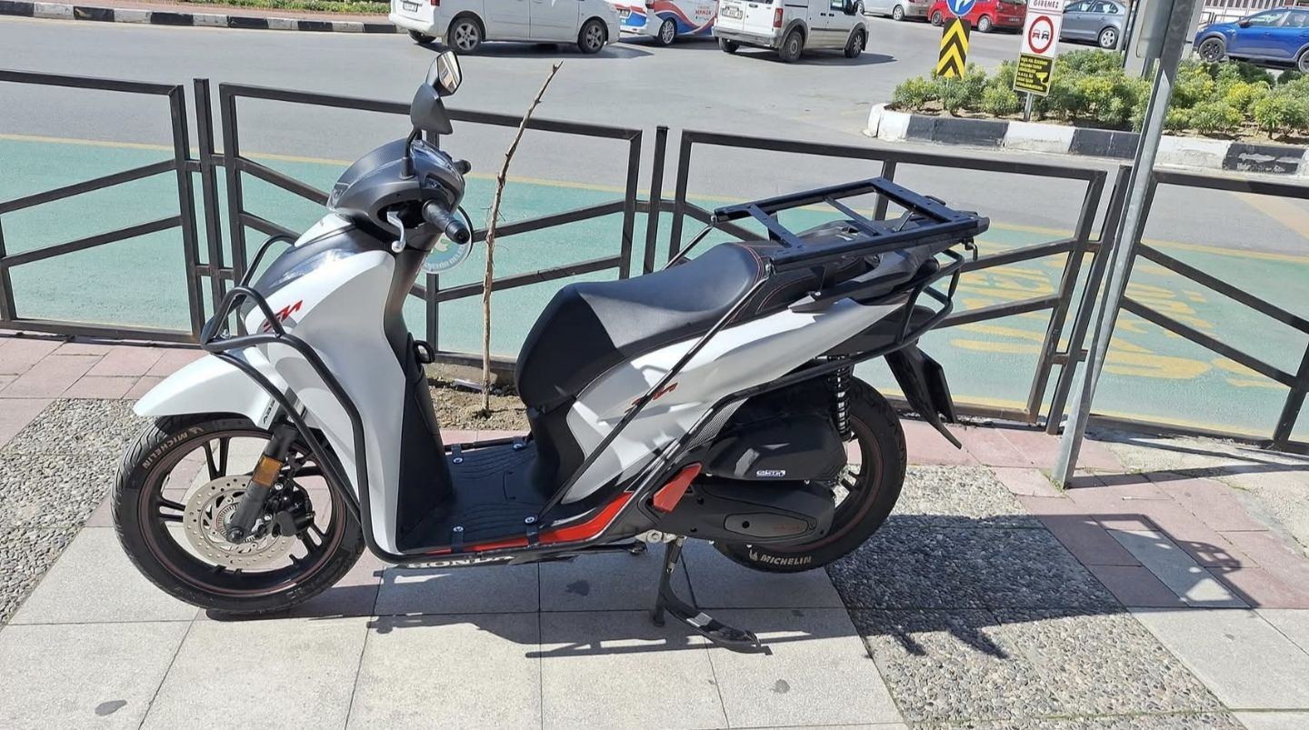 HONDA SH 125 KIZAKLI KURYE PAKET DEMİRİ