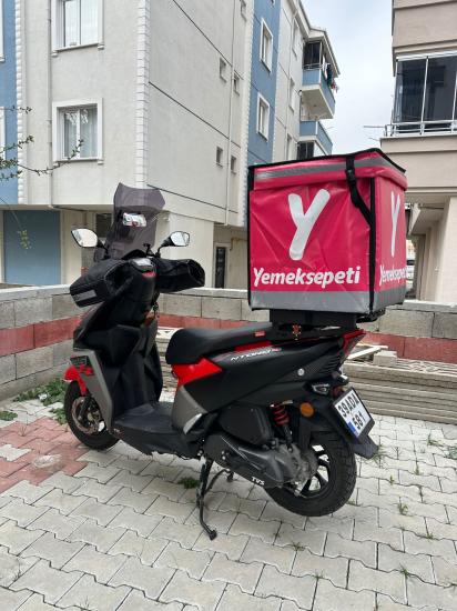 TVS NTORQ KIZAKLI KURYE PAKET ÇANTA  DEMİRİ