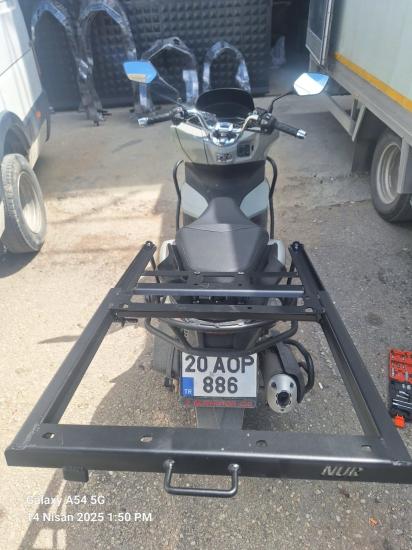 HONDA PCX 2014-2025 KIZAKLI DESTKEKLİ ÇANTA DEMİRİ