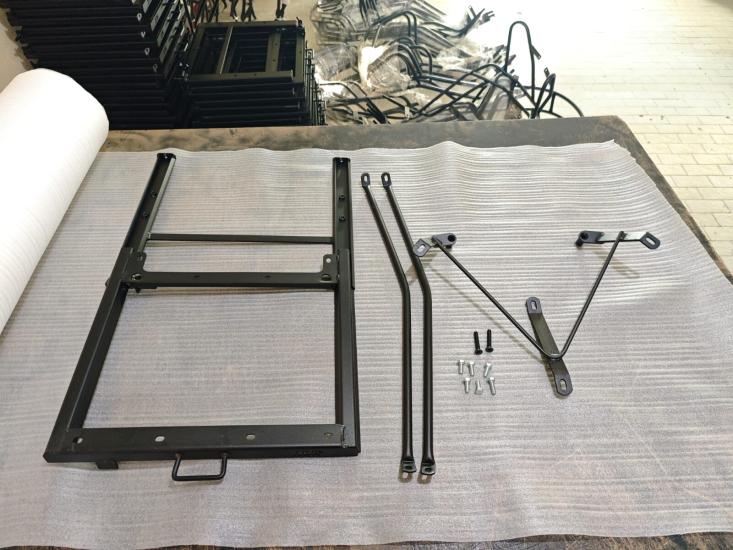 RKS VRS 125 KIZAKLI KURYE PAKET ÇANTA DEMİRİ